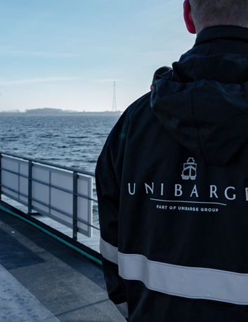 UniBarge vindt goed werkgeverschap en een positieve bedrijfscultuur belangrijk. Uiteindelijk maken mensen als jij immers het verschil, zowel op kantoor als op onze schepen. Varen of werken op kantoor bij UniBarge betekent dat je kunt rekenen op uitstekende arbeidsvoorwaarden.